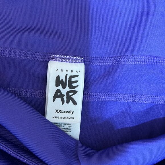 ZUMBA WEAR PEACE LOVE ZUMBA CAPRI LEGGING SPAT SHINY STRETCHY PURPLE IN SIZE XXL - Picture 5 of 6